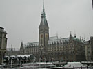 Das Rathaus und die Alstertreppe